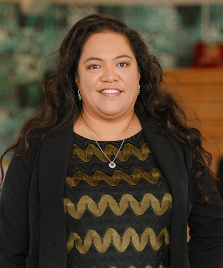 Kahau Mahoe-Thoene, Lending Director